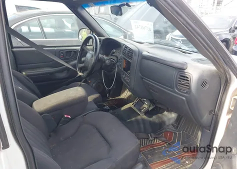 2003 Chevrolet S-10 from USA, damaged, VIN 1GCCS19X038275239